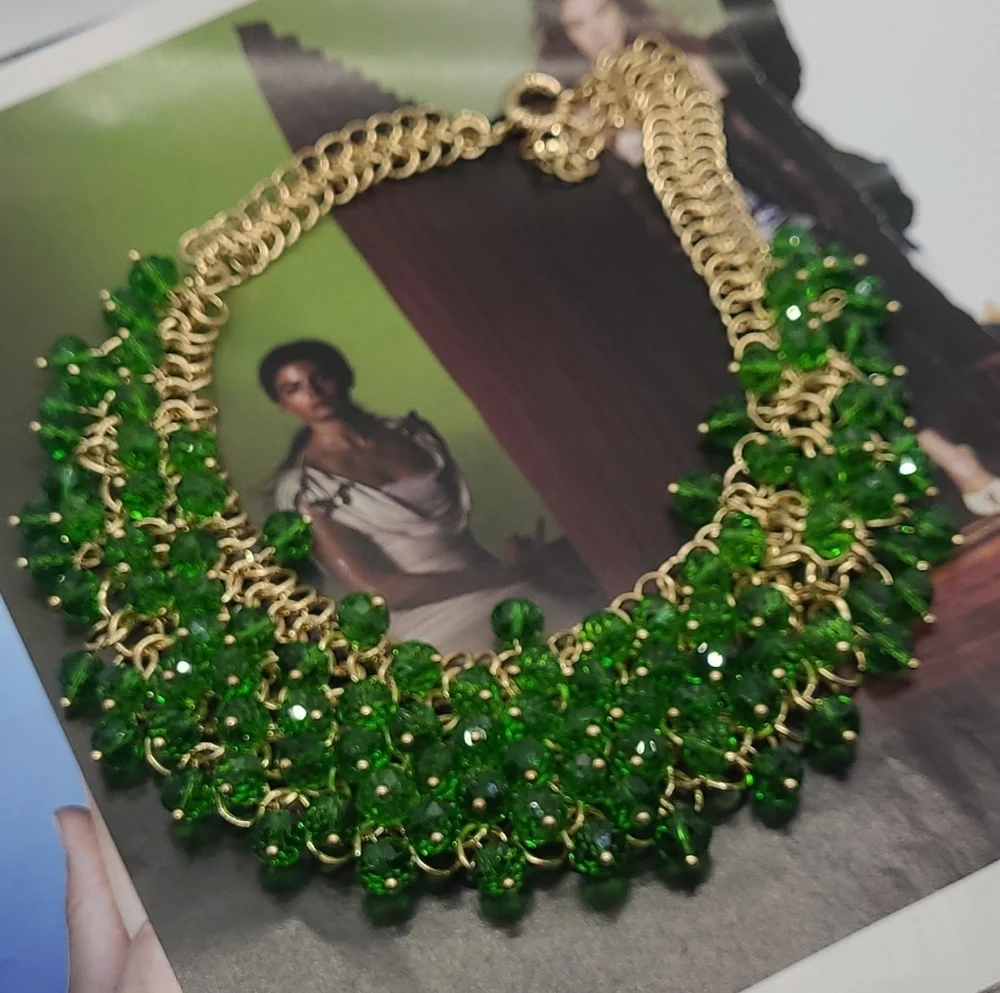 NWT Kelly Green Crystal Beaded Gold Statement Necklace